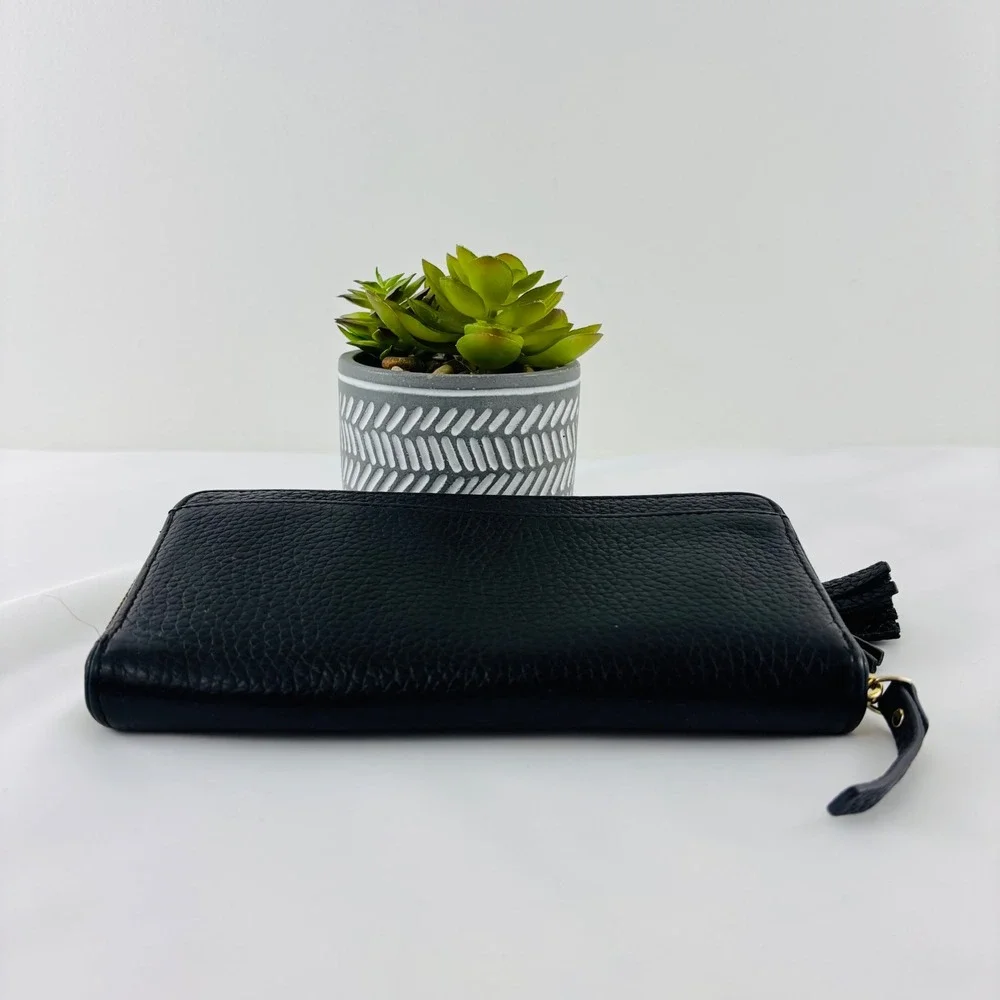 Kate Spade New York Chester Street Neda Black Pebbled‎ Leather Tassel Zip Wallet